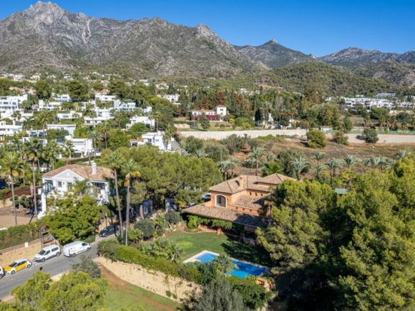 For Sale – Golden Mile – 5 Bed Mansion 🏡 – Beautiful Area 🌳 – Near Facilities 🏙️