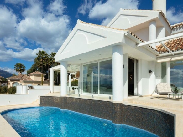 🏡 For Sale | Villa with Panoramic Views to the Sea, Gibraltar, and the African Coast 🌅