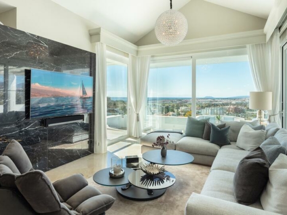 🏡 For Sale | Villa with Panoramic Views to the Sea, Gibraltar, and the African Coast 🌅