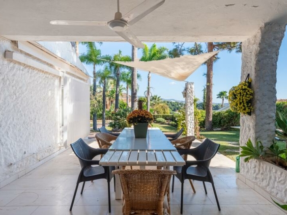🏡 For Sale | Opportunity: Villa in Río Real Golf 🌅