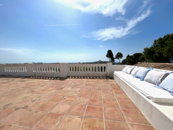 Paraiso Alto – 5B Luxury villa for sale – Sea Views