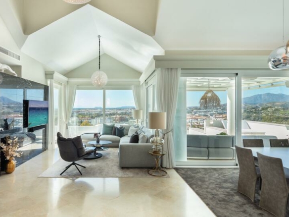 🏡 For Sale | Villa with Panoramic Views to the Sea, Gibraltar, and the African Coast 🌅