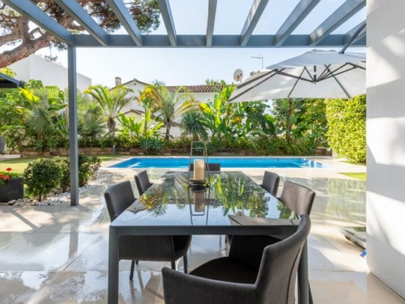 🌟 For Sale: Contemporary Beachside Villa on the Golden Mile! 🏡🌊