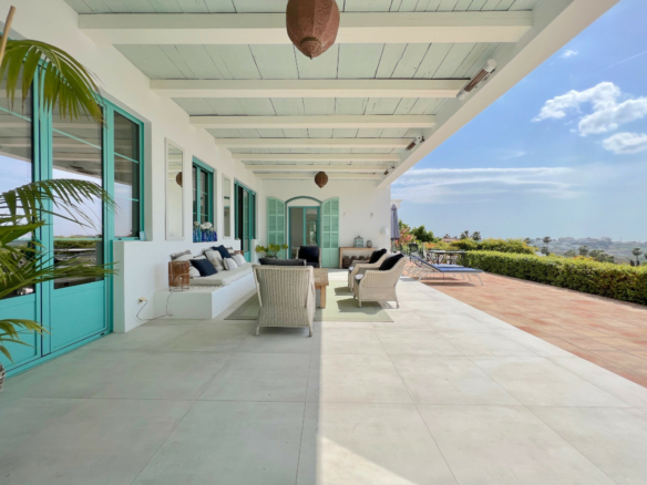 Paraiso Alto – 5B Luxury villa for sale – Sea Views