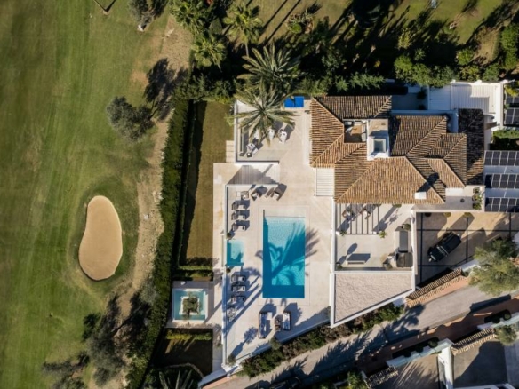 Reduced – For sale – Nueva Andalucía – 7B Villa 🏡 – 1st Line Golf -Turnkey