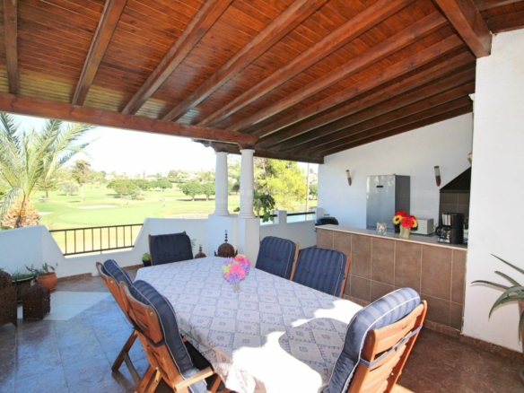 FOR SALE 🏡 CHARMING TOWNHOUSE ON THE FIRST LINE OF GOLF WITH SPECTACULAR VIEWS IN NUEVA ANDALUCÍA, MARBELLA 🌅