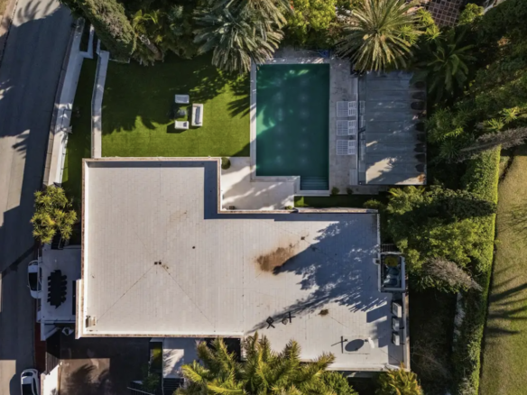 For sale 🏡 9B Modern Villa in Nueva Andalucía, Marbella 🌴