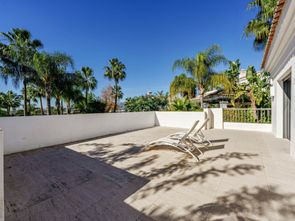 For sale 🌟 Villa Lomas de  Marbella 5B Modern villa – Gated – Tropical Garden