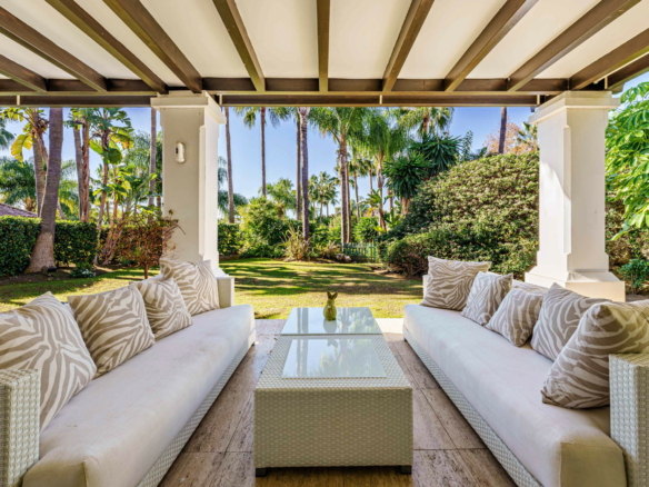 For sale 🌟 Villa Lomas de  Marbella 5B Modern villa – Gated – Tropical Garden