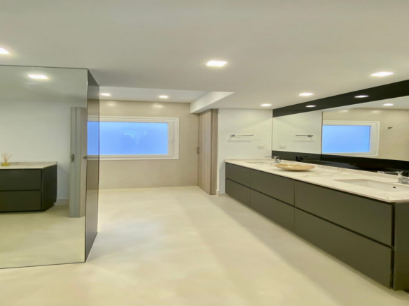 For sale – Malaga Historic Center – 3B Apt – Reformed