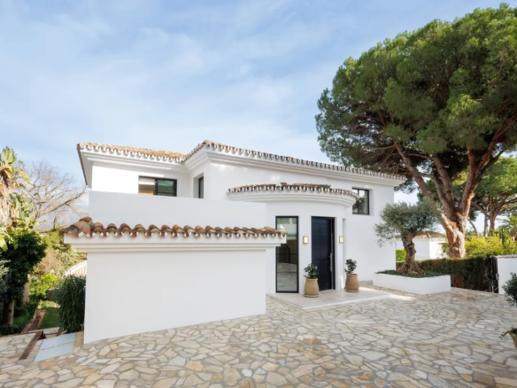 Nueva Andalucia – 5B Andalucian Villa -Turnkey