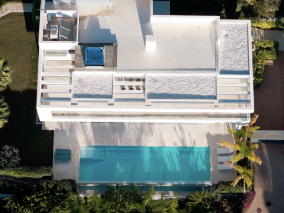 Nueva Andalucia – Modern 5B Villa – Gated – Turnkey