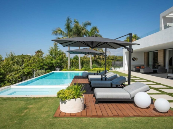 Sierra Blanca – Modern 7B Dream Villa for rent – Sea Views – Gated