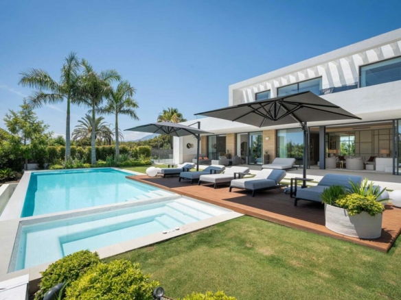 Sierra Blanca – Modern 7B Dream Villa for rent – Sea Views – Gated