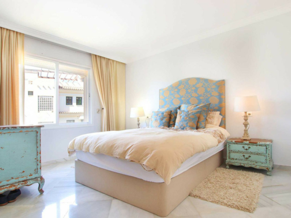 🏠 For Sale: 3-Bedroom Townhouse in Marbella Center