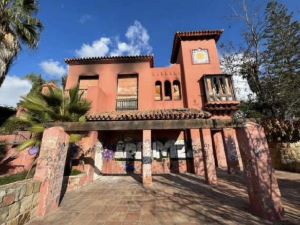SOLD – Marbella – Commercial building – Central