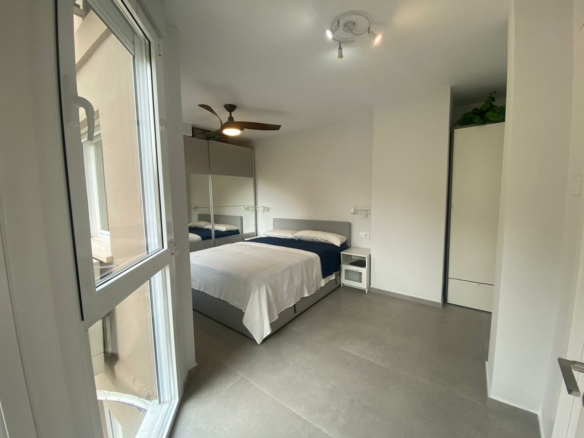 For Sale  – Malaga Port  – 4 Bedrooms  Reformed Apartment with Sea Views
