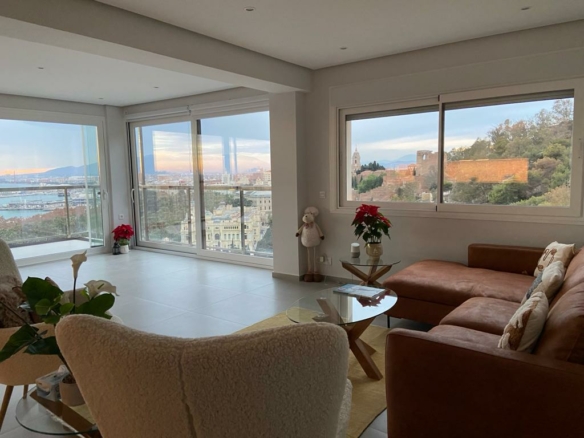 For Sale  – Malaga Port  – 4 Bedrooms  Reformed Apartment with Sea Views