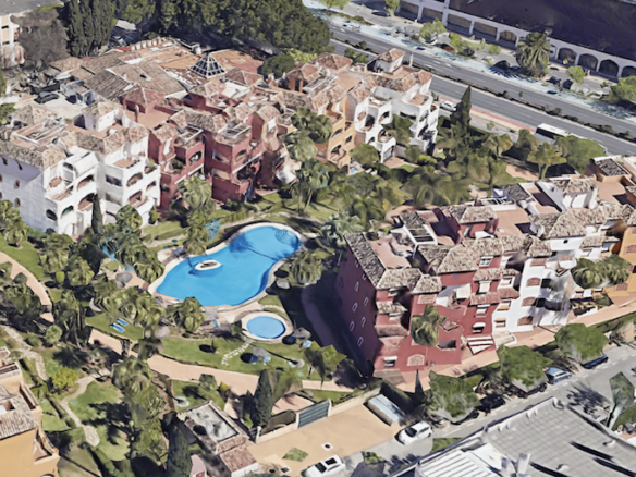 🏠 For Sale: 2-bedroom apartment on the Golden Mile in Marbella