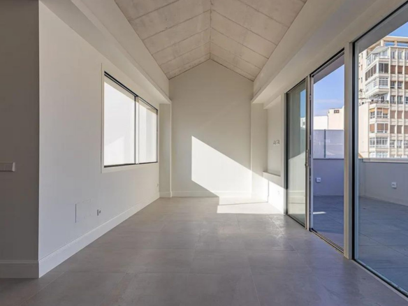 🌆 Penthouse –  Spacious Terrace – Heart of Malaga Center 🏡🌞