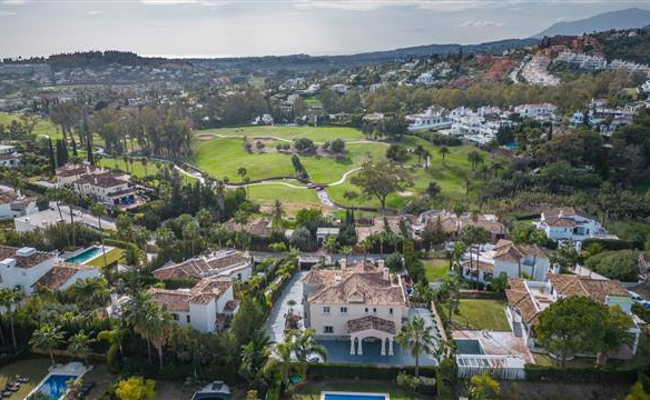 For Sale  – Nueva Andalucia – Mansion – Golf Views -West Facing