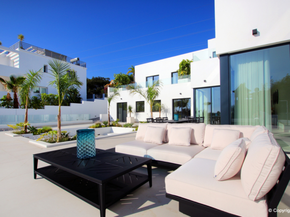 For Sale 🌟✨ New Modern Dream Villa in Marbella East! ✨🌟