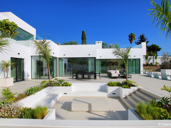 For Sale 🌟✨ New Modern Dream Villa in Marbella East! ✨🌟