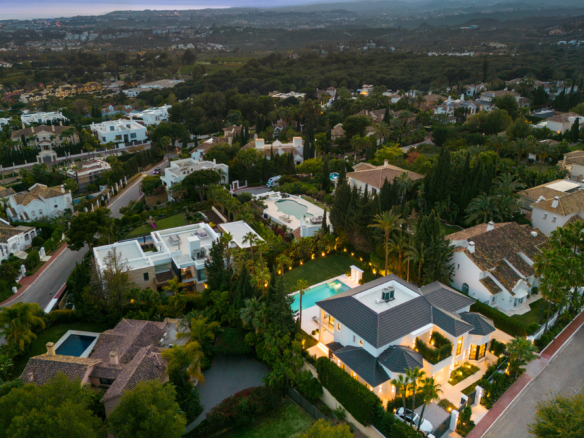 🌟 FOR SALE: EXCEPTIONAL ESTATE IN SIERRA BLANCA WITH SEA VIEWS 🌅