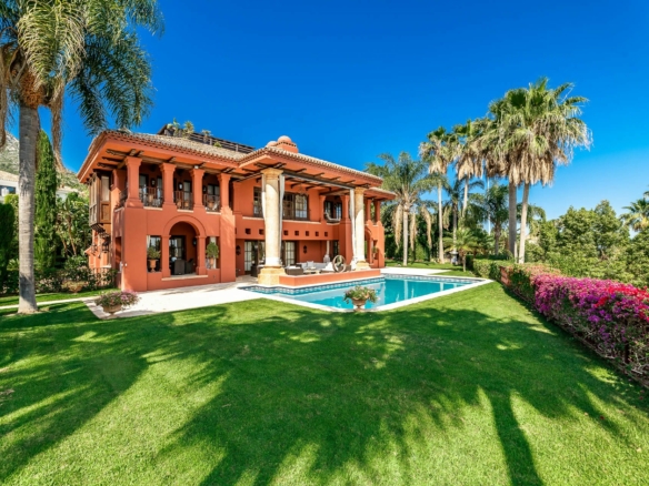 FOR SALE EXQUISITE 🏰 MANSION 🌄 WITH BREATHTAKING VIEWS 🌅 in Sierra Blanca, Golden Mile.