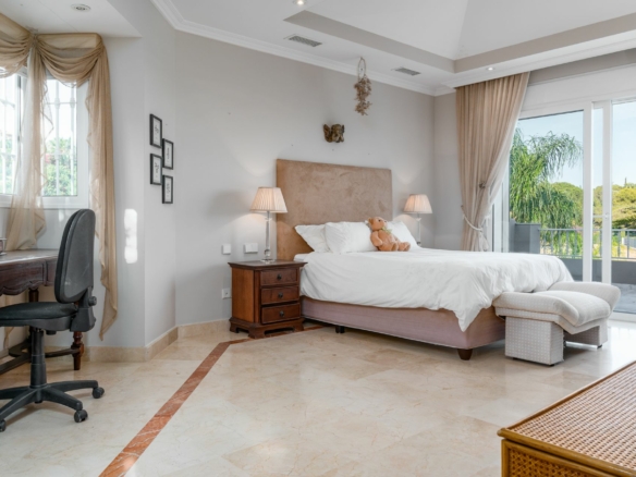 For Sale – Luxurious 7 Bedrooms Mansion in Nueva Andalucia! 🌅
