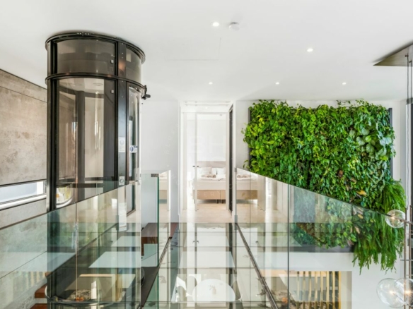  Modern Villa for Sale & Rent in Casablanca, Marbella Golden Mile. Walk to Beach