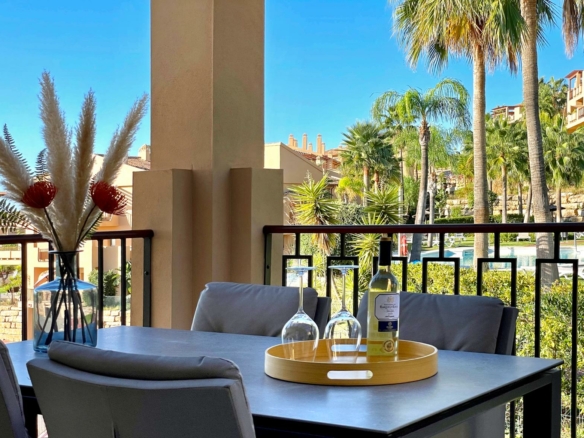 Penthouse in Hacienda del Señorio de Cifuentes Benahavis for  Rent