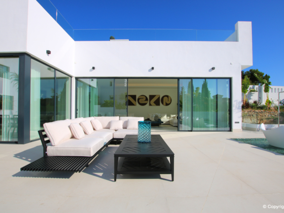 For Sale 🌟✨ New Modern Dream Villa in Marbella East! ✨🌟