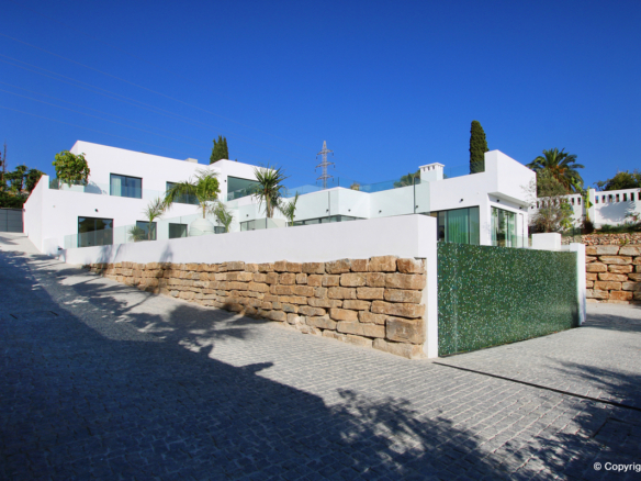 For Sale 🌟✨ New Modern Dream Villa in Marbella East! ✨🌟