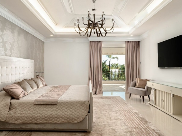 For sale 🏡 Luxurious Mansion in Sierra Blanca, Marbella Golden Mile! 🌟 Sea View  -Gated 