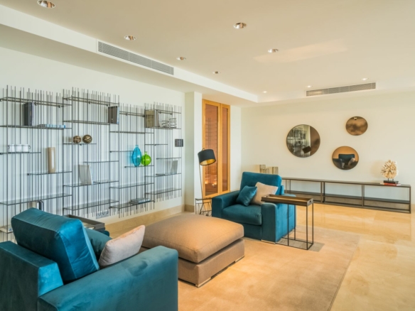 Penthouse 5 Bedrooms  in Sierra Blanca, Costa del Sol – Sea Views – Gated