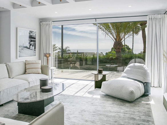 For sale – Golden Mile  –  5 Bedroom villa – Turnkey – Sea Views