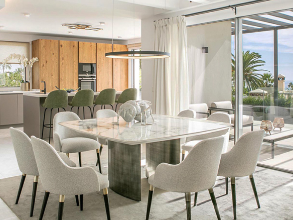 For sale – Golden Mile  –  5 Bedroom villa – Turnkey – Sea Views