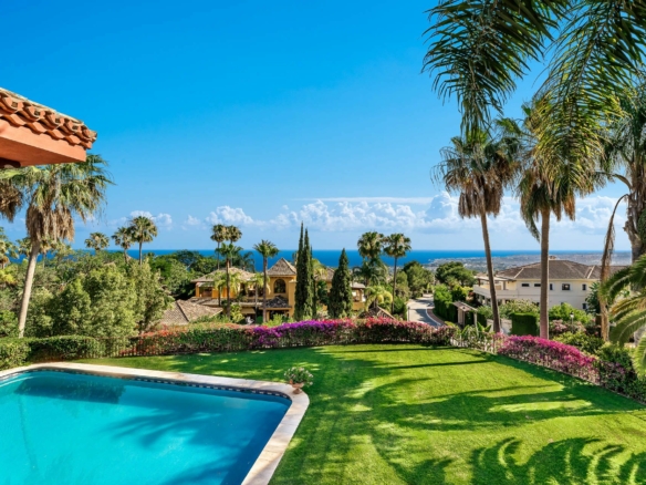 FOR SALE EXQUISITE 🏰 MANSION 🌄 WITH BREATHTAKING VIEWS 🌅 in Sierra Blanca, Golden Mile.