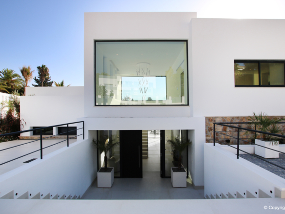 For Sale 🌟✨ New Modern Dream Villa in Marbella East! ✨🌟