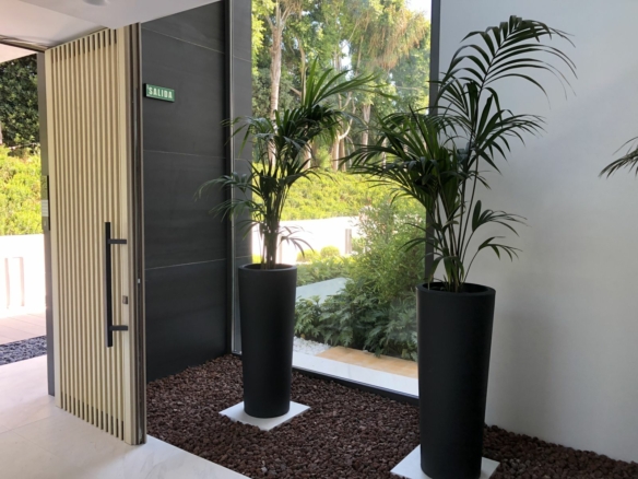 For Rent – EMARE 🏢 Estepona COSTA DEL SOL 4 Bedrooms APARTMENT 🏖️