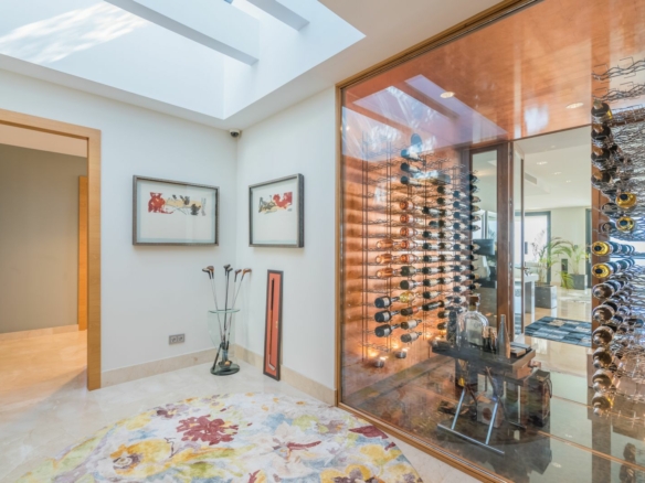 Penthouse 5 Bedrooms  in Sierra Blanca, Costa del Sol – Sea Views – Gated