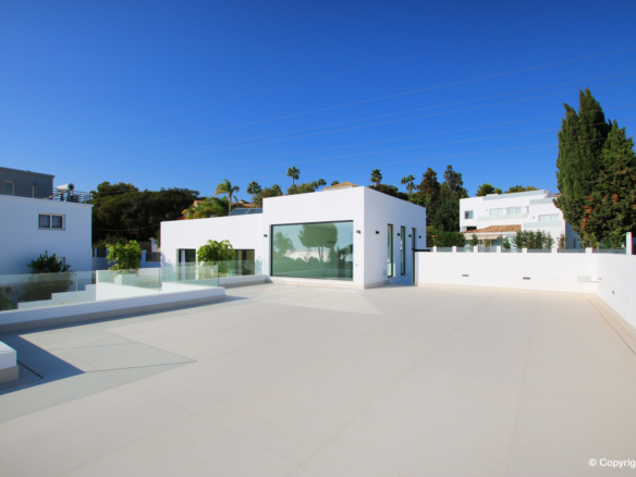 For Sale 🌟✨ New Modern Dream Villa in Marbella East! ✨🌟