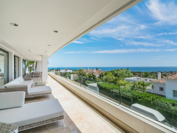 Penthouse 5 Bedrooms  in Sierra Blanca, Costa del Sol – Sea Views – Gated