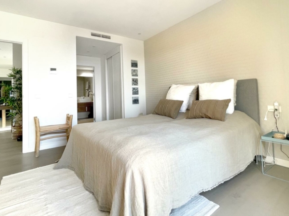 Penthouse in Hacienda del Señorio de Cifuentes Benahavis for  Rent