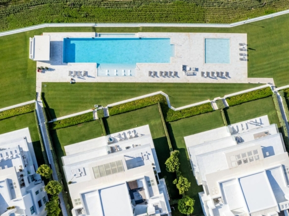 For Rent – EMARE 🏢 Estepona COSTA DEL SOL 4 Bedrooms APARTMENT 🏖️