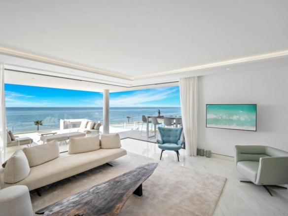 For Rent – EMARE 🏢 Estepona COSTA DEL SOL 4 Bedrooms APARTMENT 🏖️