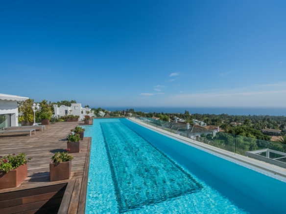 Penthouse 5 Bedrooms  in Sierra Blanca, Costa del Sol – Sea Views – Gated