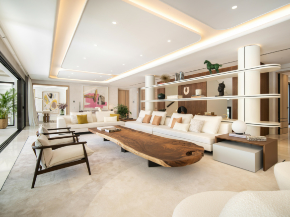 🏰✨ LUXURIOUS VILLA FOR SALE IN MARBELLA GOLDEN MILE! ✨🏰 GATED – Turnkey Opportunity