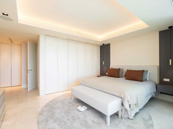 For Rent – Luxurious 3-Bedroom Duplex Apartment with Spectacular Views